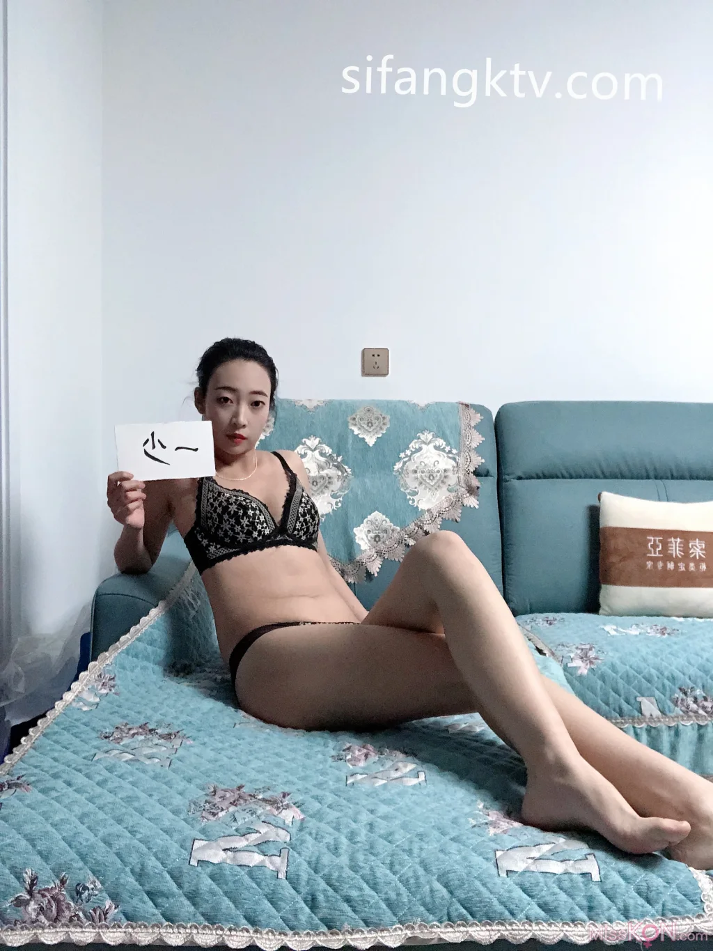 丹应_ 一少的母狗 多套情趣装 多剧本 楼道露出