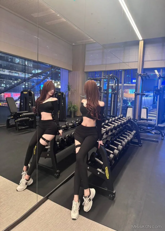 李恩秀_ 抖音外卖女博主