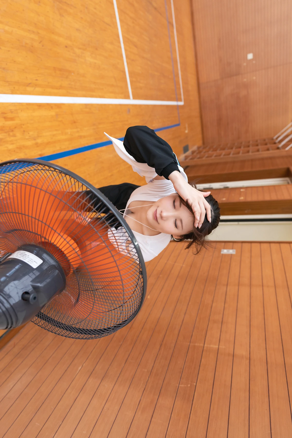 Kenken けんけん, 写真集 Fantia 「もしもけんけんが〇〇先生だったら」 Set.03