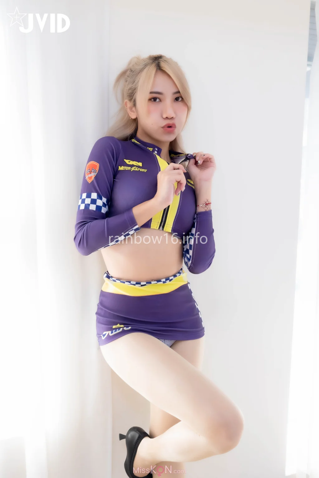 [JVID] 伊芙蝶 & Ash艾希_ 【四點全露】首次合體珍藏❤ 賽車女郎油亮絲襪美腳蕾絲邊誘惑