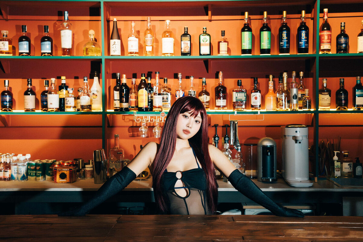 Haivia Black Snow - Secret Bar Part01