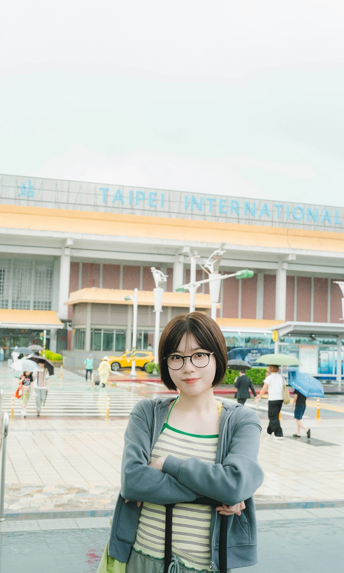 Karin Isobe 礒部花凜, 週プレ Photo Book 「かりんとりっぷ～prologue～」 Set.01