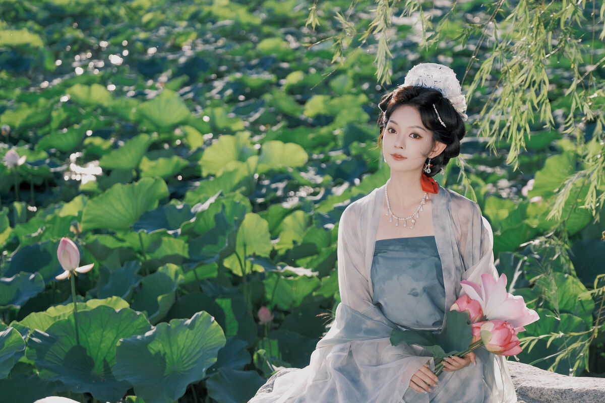 YiTuYu艺图语 Vol.7472 Yi Ming