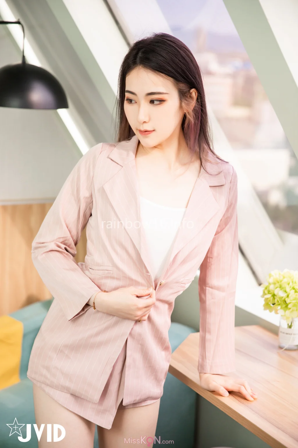 [JVID] 阿黎_ 公司新來的霸氣女業務 業績第一名 原來都是用肉體來換來的合約 難怪一直保持銷冠的地位