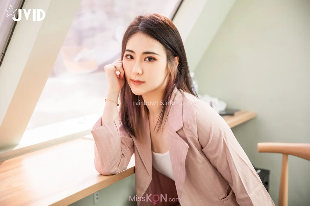 [JVID] 阿黎_ 公司新來的霸氣女業務 業績第一名 原來都是用肉體來換來的合約 難怪一直保持銷冠的地位