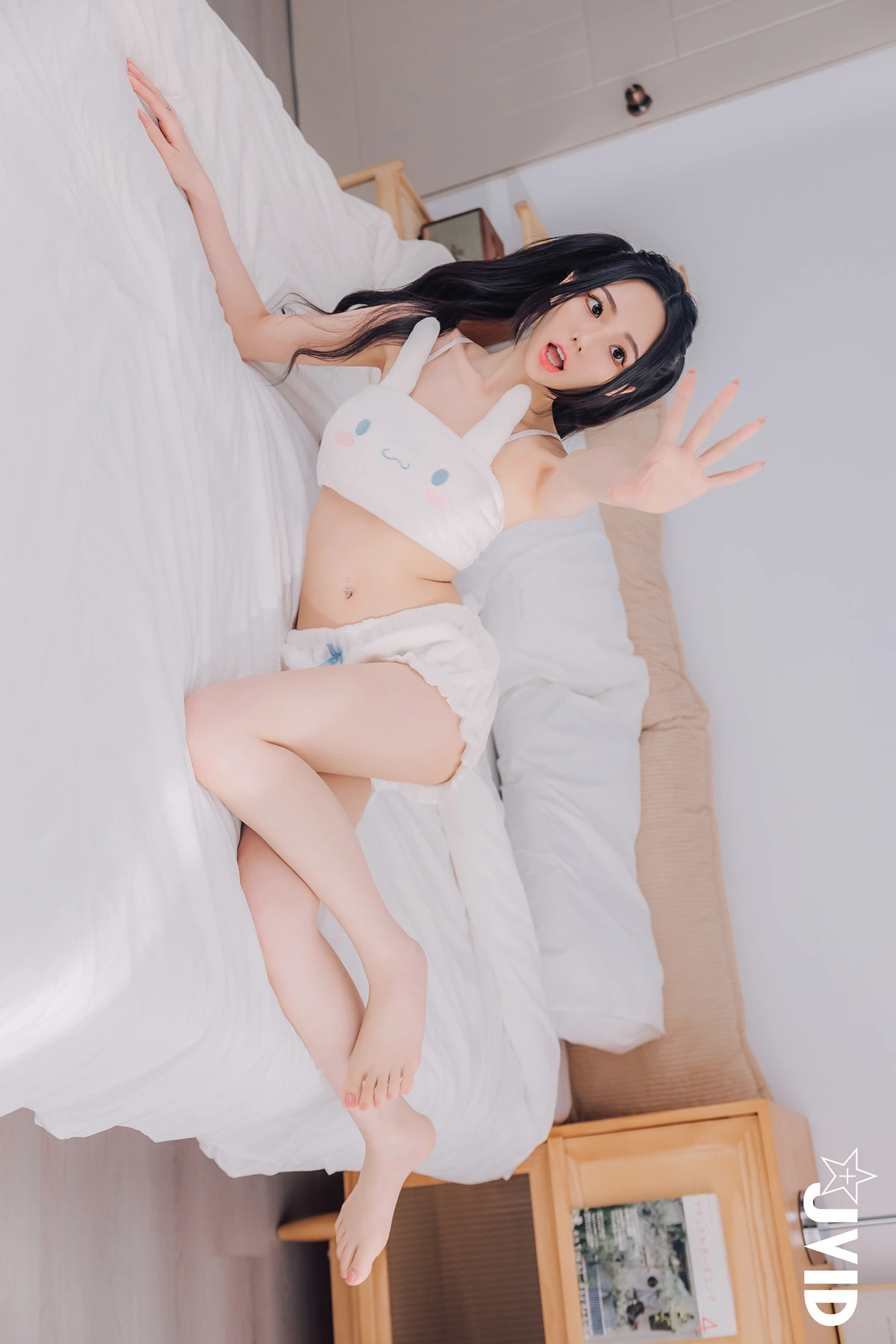 JVID 胎尼 & 啾啾 – 啾啾親自開箱豪華AI情慾娃娃Tiny🥵真人比例完美粉嫩E奶💦激情互動舌吻揉奶樣樣來🔞 Set.01