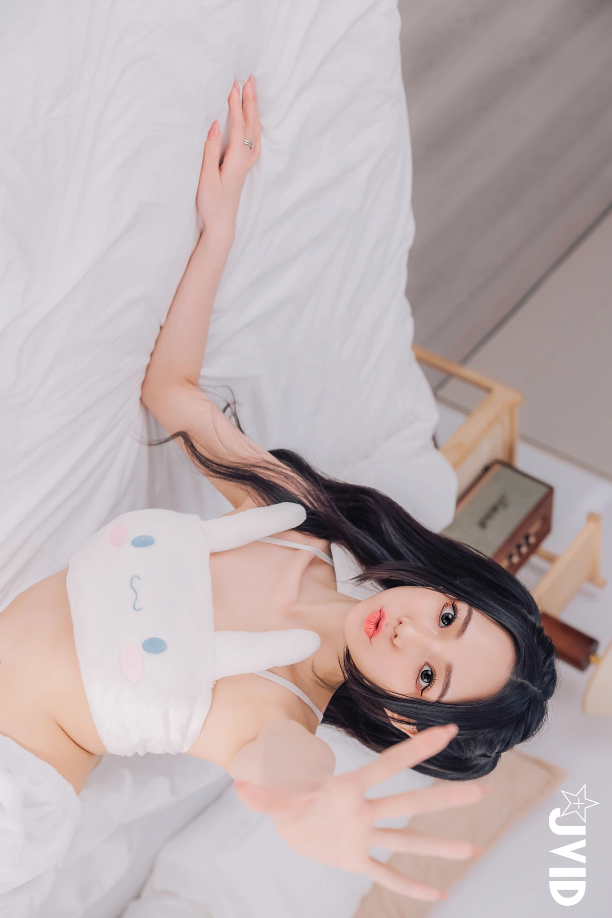 JVID 胎尼 & 啾啾 – 啾啾親自開箱豪華AI情慾娃娃Tiny🥵真人比例完美粉嫩E奶💦激情互動舌吻揉奶樣樣來🔞 Set.01