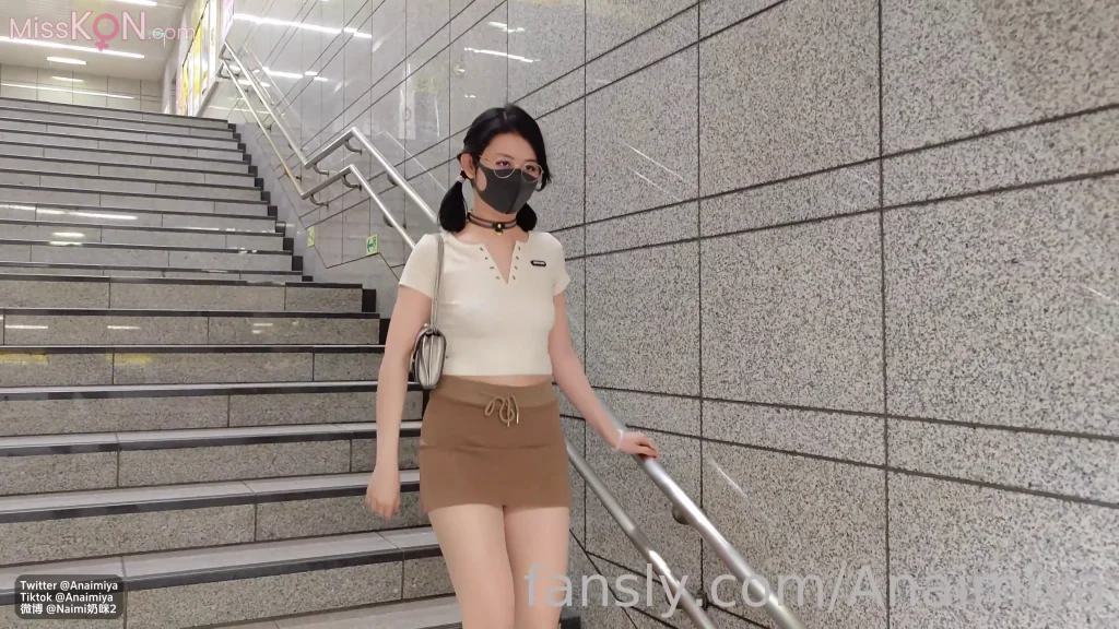 Coser@Anaimiya奶咪_ 剧情 强迫地铁无内出行