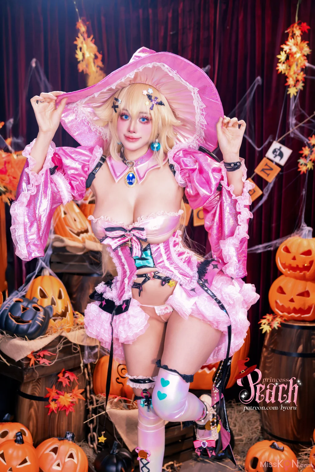 Coser@Byoru_ Peach princess Witch