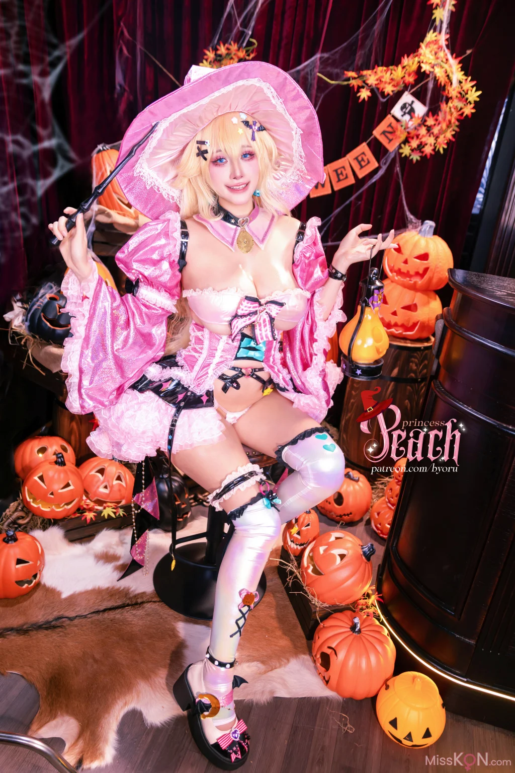 Coser@Byoru_ Peach princess Witch