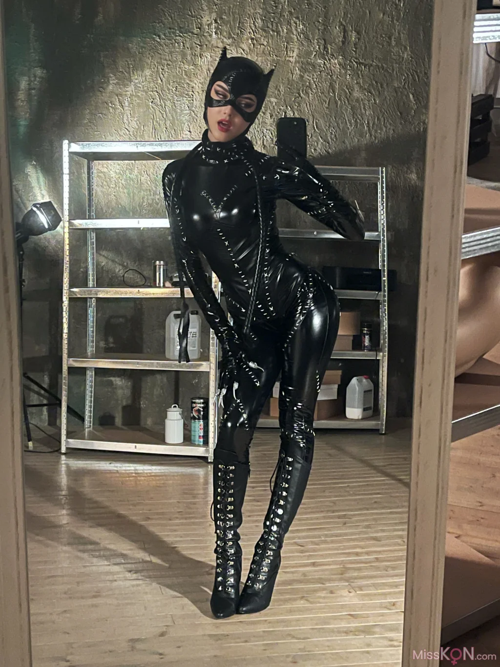 Coser@Candy_Ball_ Catwoman