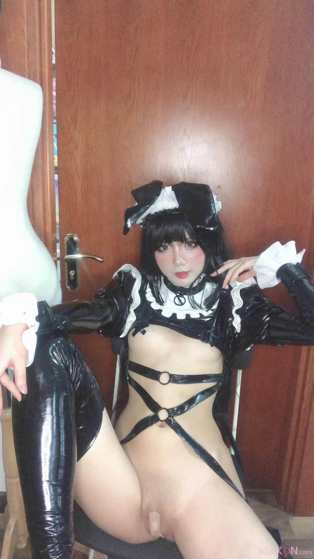 Coser@PoppaChan_ Zenith Bunny 黑色胶袜 十字乳贴