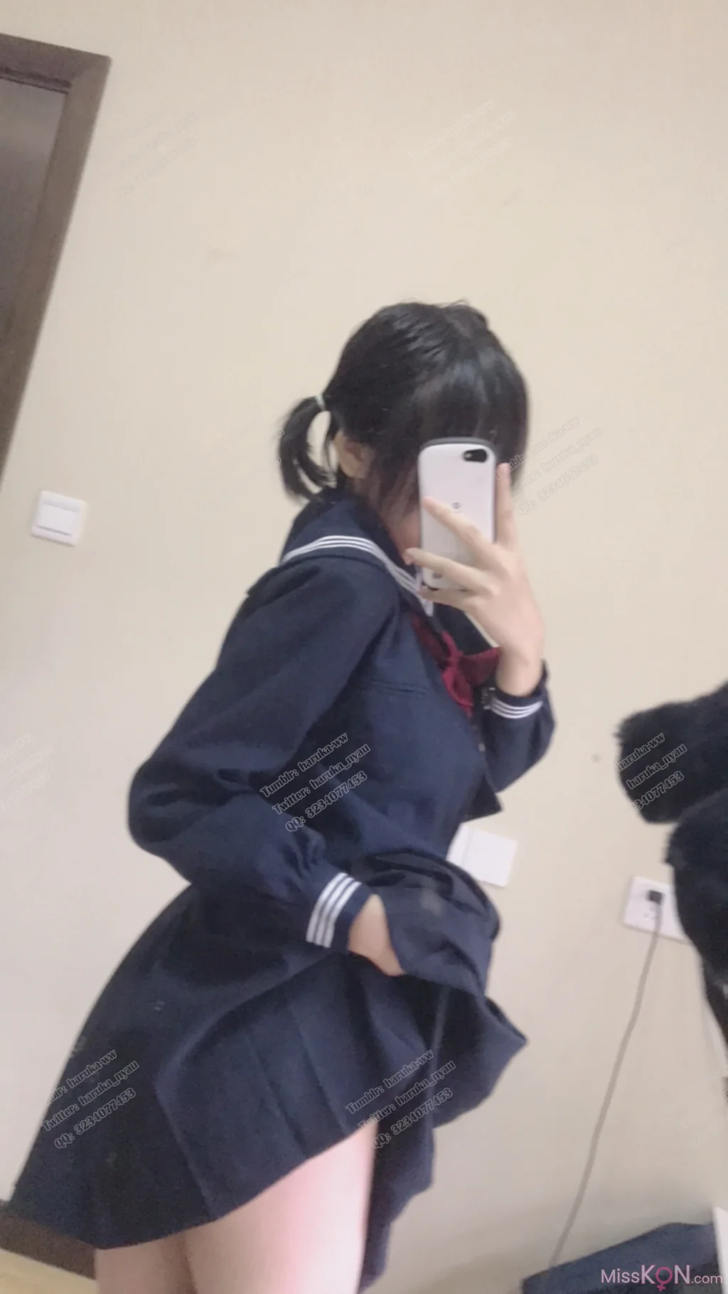 Coser@悠宝三岁_ JK家中