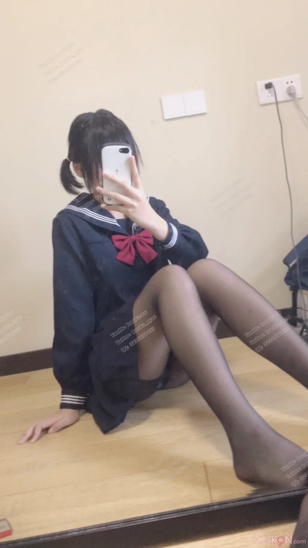 Coser@悠宝三岁_ JK家中