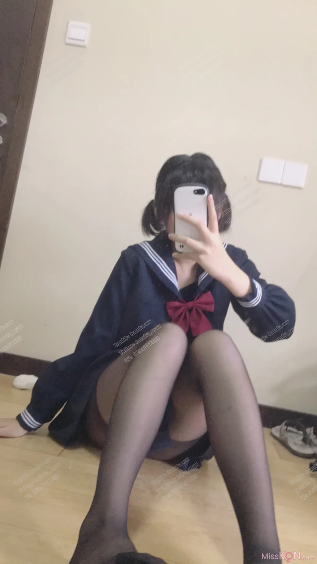 Coser@悠宝三岁_ JK家中