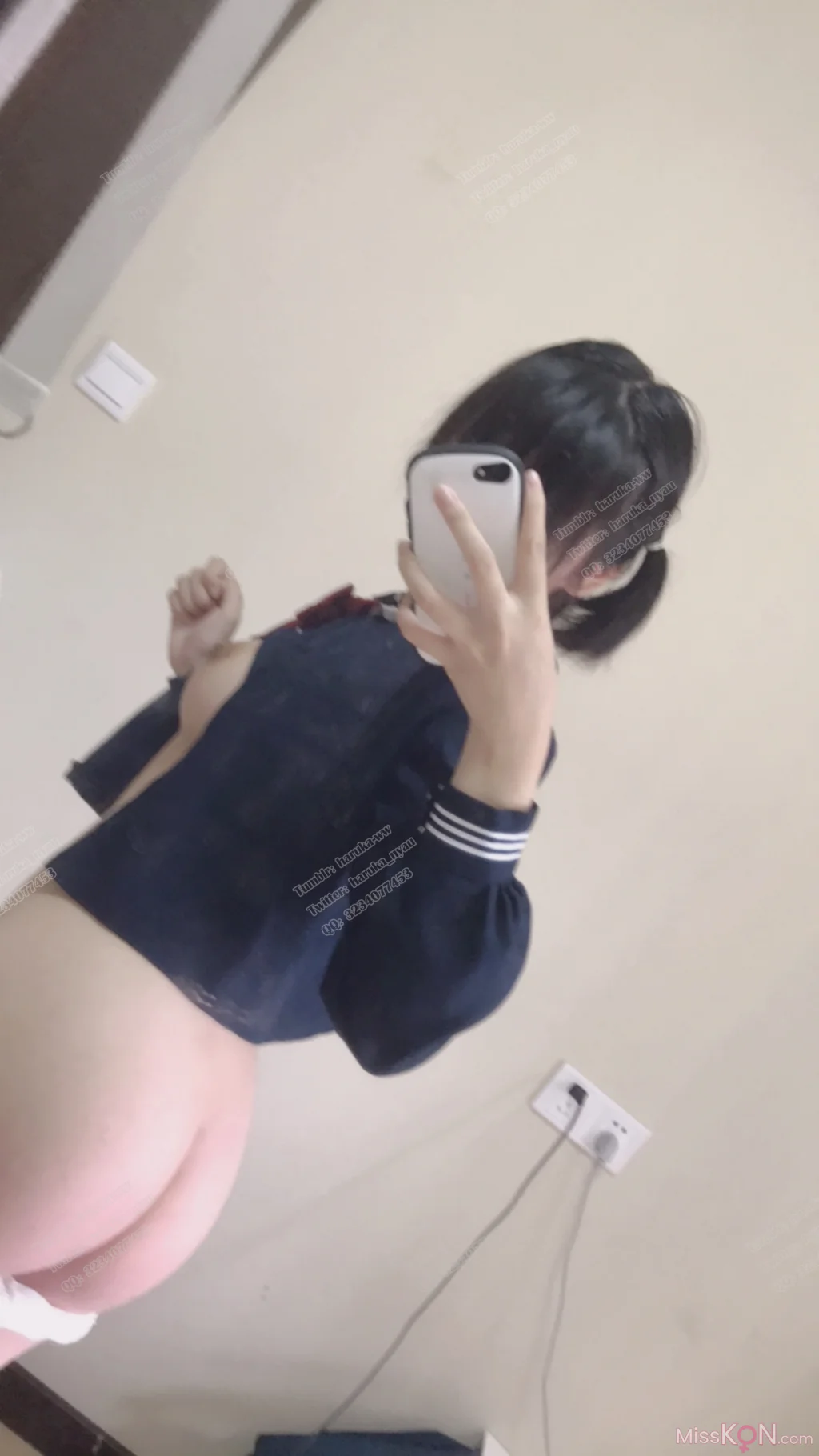Coser@悠宝三岁_ JK家中