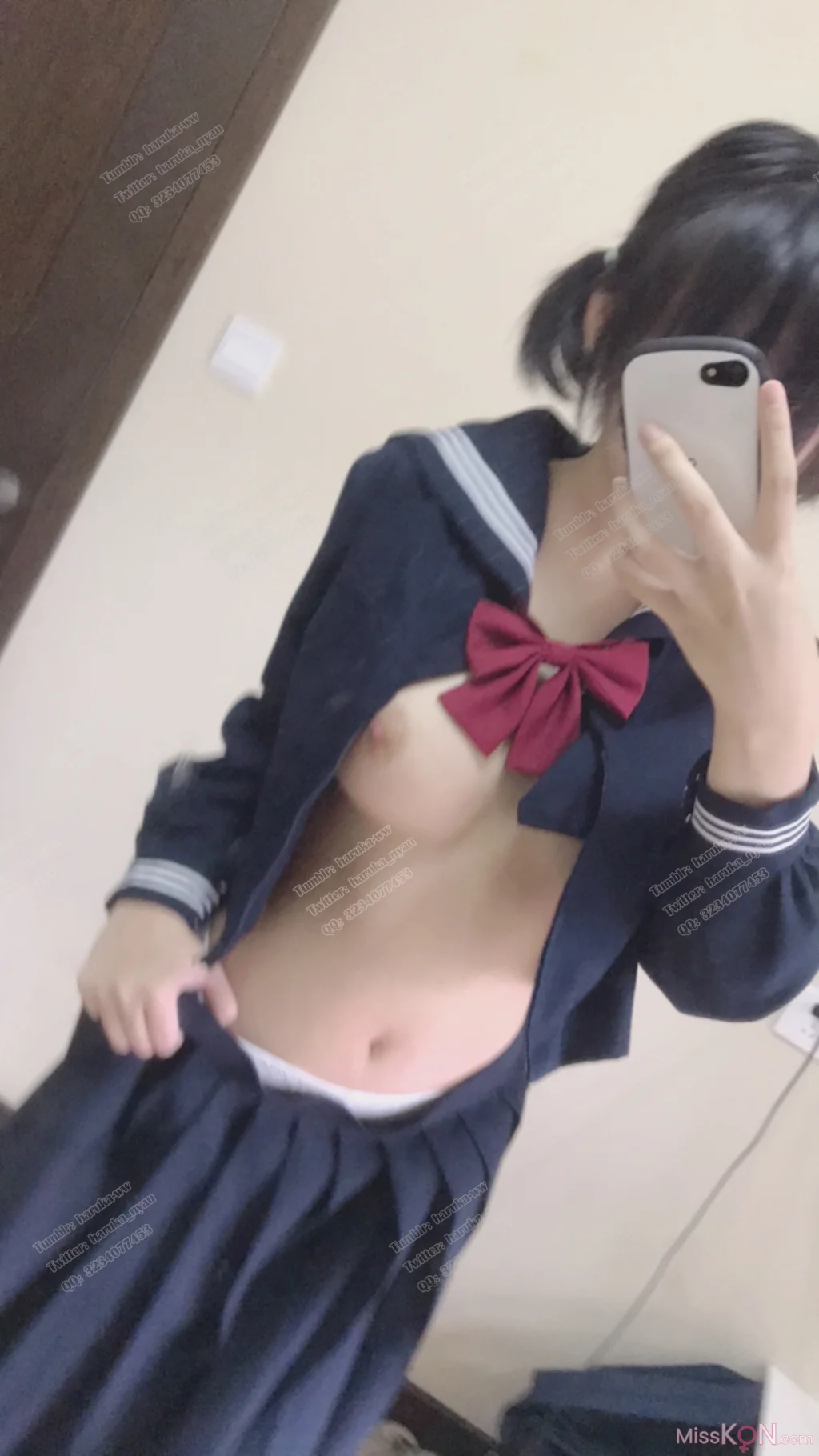 Coser@悠宝三岁_ JK家中