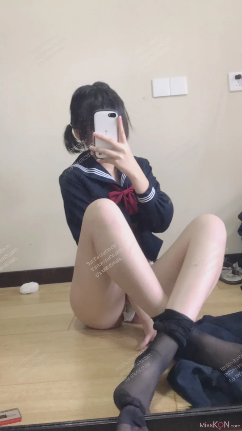 Coser@悠宝三岁_ JK家中