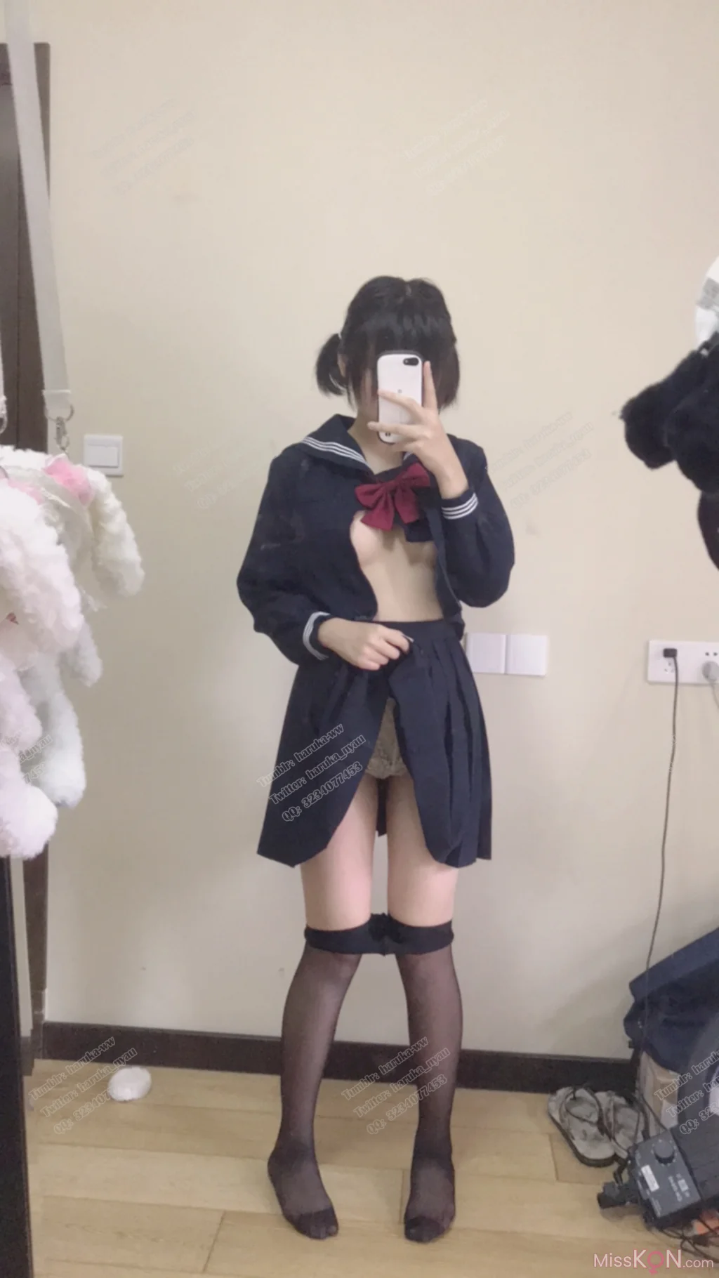 Coser@悠宝三岁_ JK家中