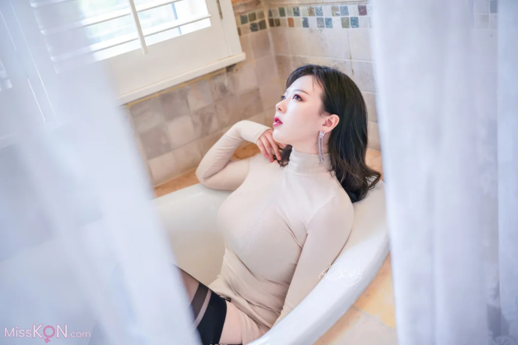 Coser@皮皮奶可可爱了啦_ 裸色OL