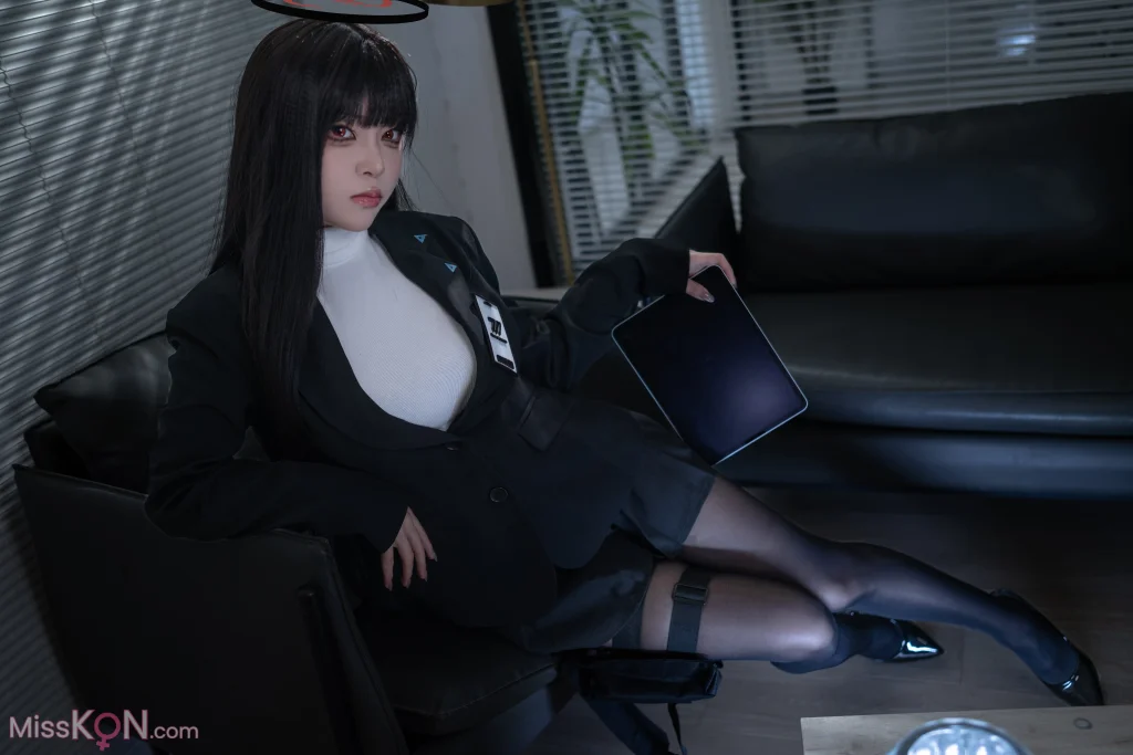 Coser@矢量鱼_ 蔚蓝档案 调月莉音 黑丝OL