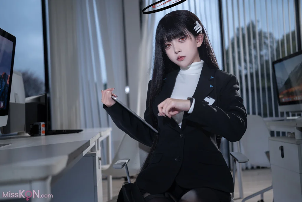 Coser@矢量鱼_ 蔚蓝档案 调月莉音 黑丝OL