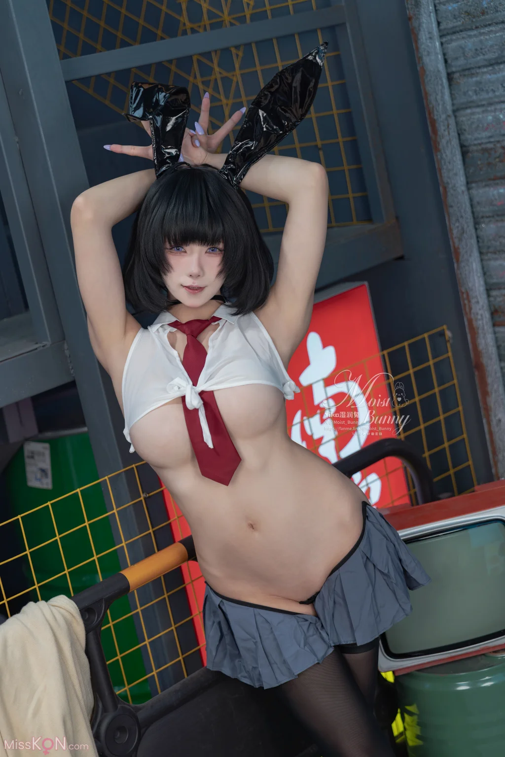 Coser@黏黏团子兔_ 10月作品『賽博逆JK』提线木偶