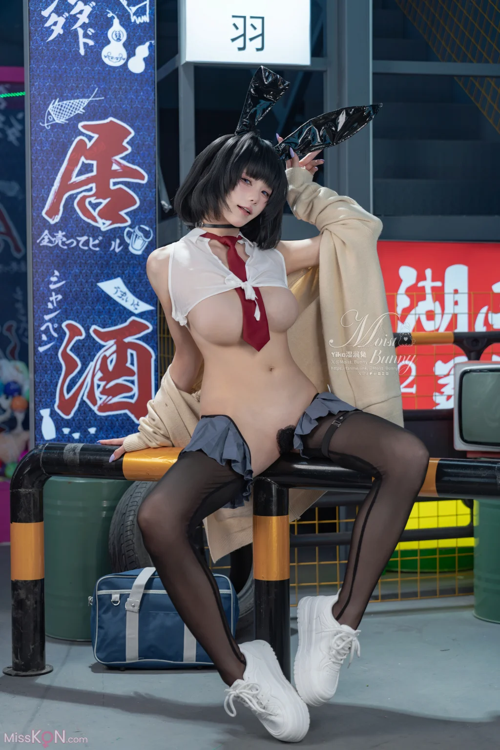 Coser@黏黏团子兔_ 10月作品『賽博逆JK』提线木偶