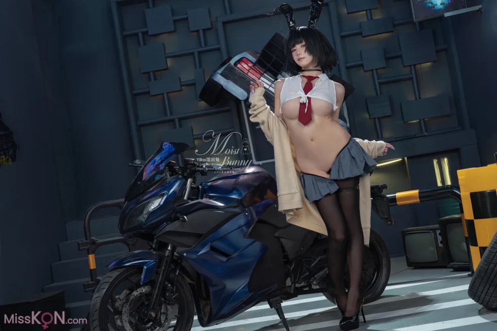 Coser@黏黏团子兔_ 10月作品『賽博逆JK』提线木偶