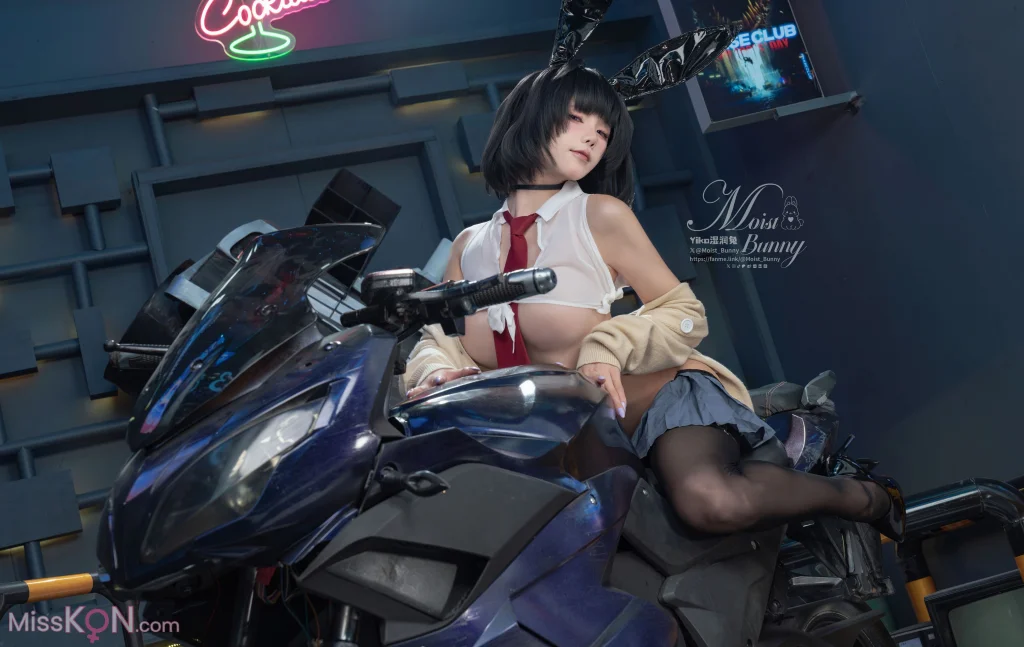 Coser@黏黏团子兔_ 2025年10月作品 賽博逆JK