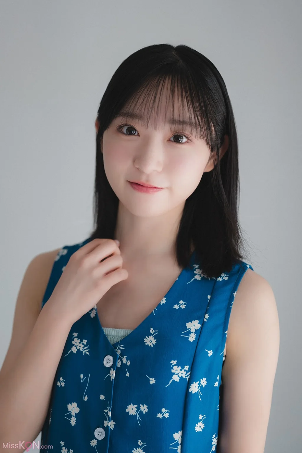 Mizuki Yamauchi (山内瑞葵)_ Weekly Playboy Plus 2025.10.23