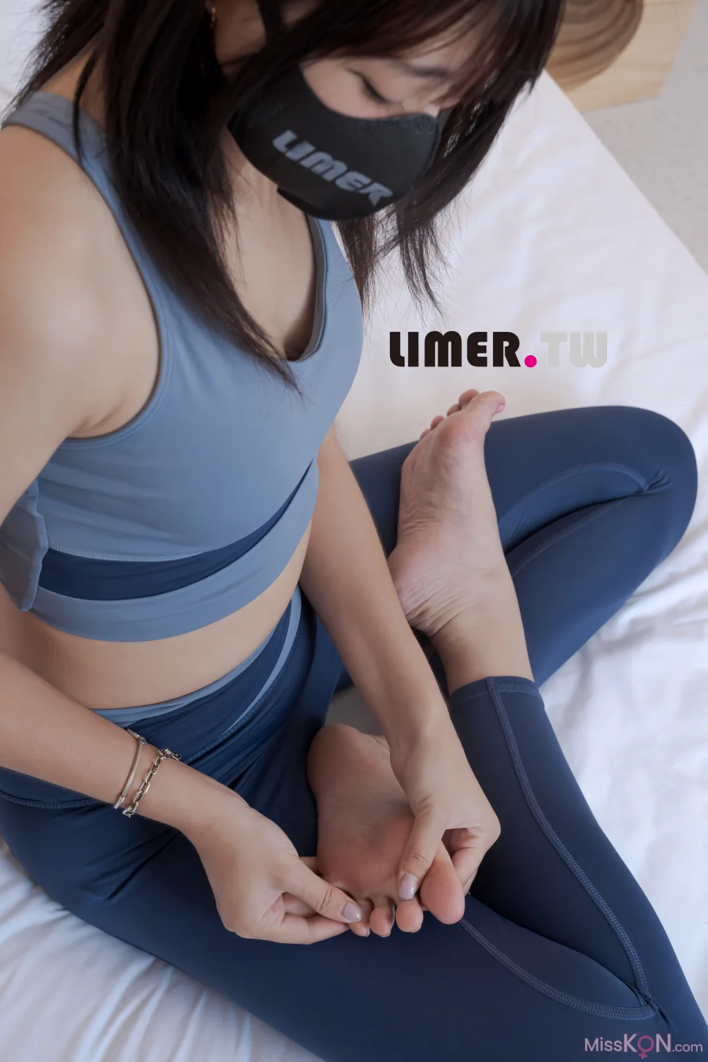 [Limerence原创] No.101_ LuLu 女大生香甜腳趾 瑜伽伸展