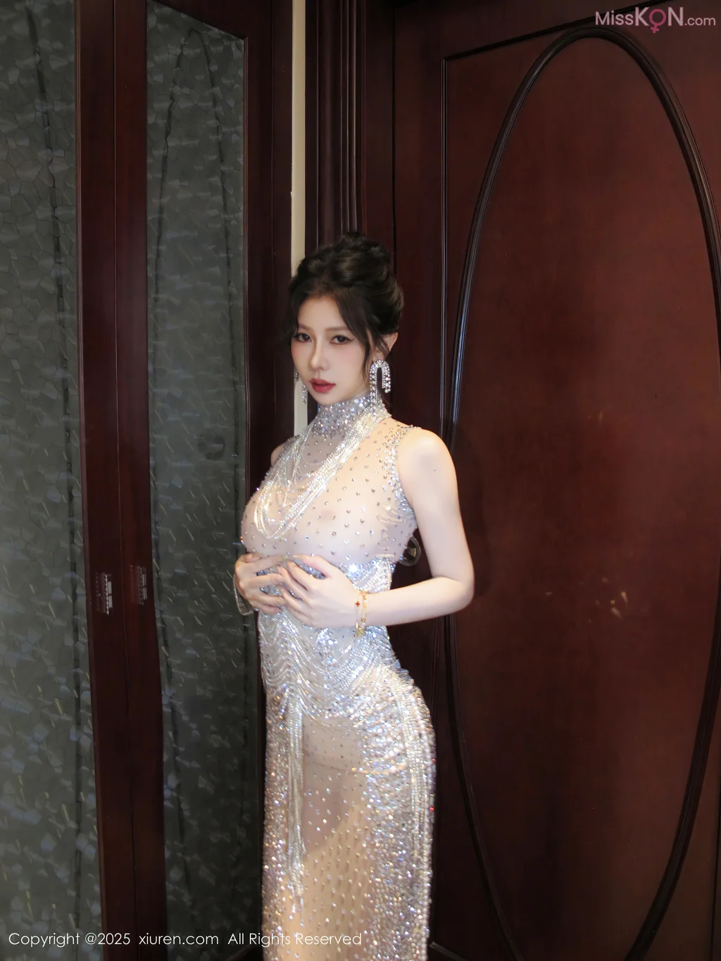 XIUREN No.10802_ Yin Tian Tian (尹甜甜Sunny)