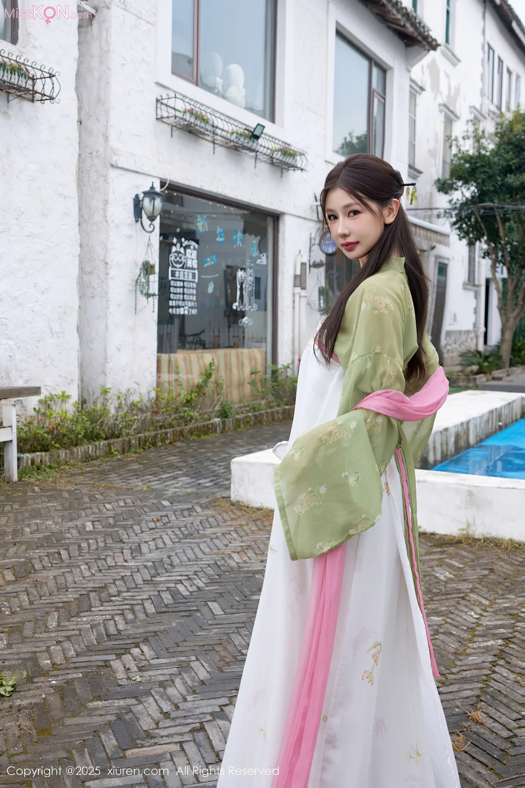 XIUREN No.10834_ Yin Tian Tian (尹甜甜sunny)