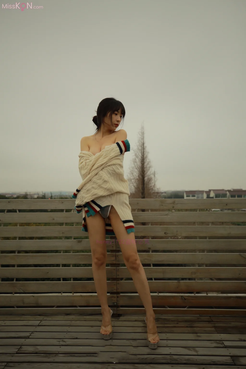 [XR Uncensored] Lin Yue Yi (林乐一)_ 酒店约拍美乳大长腿