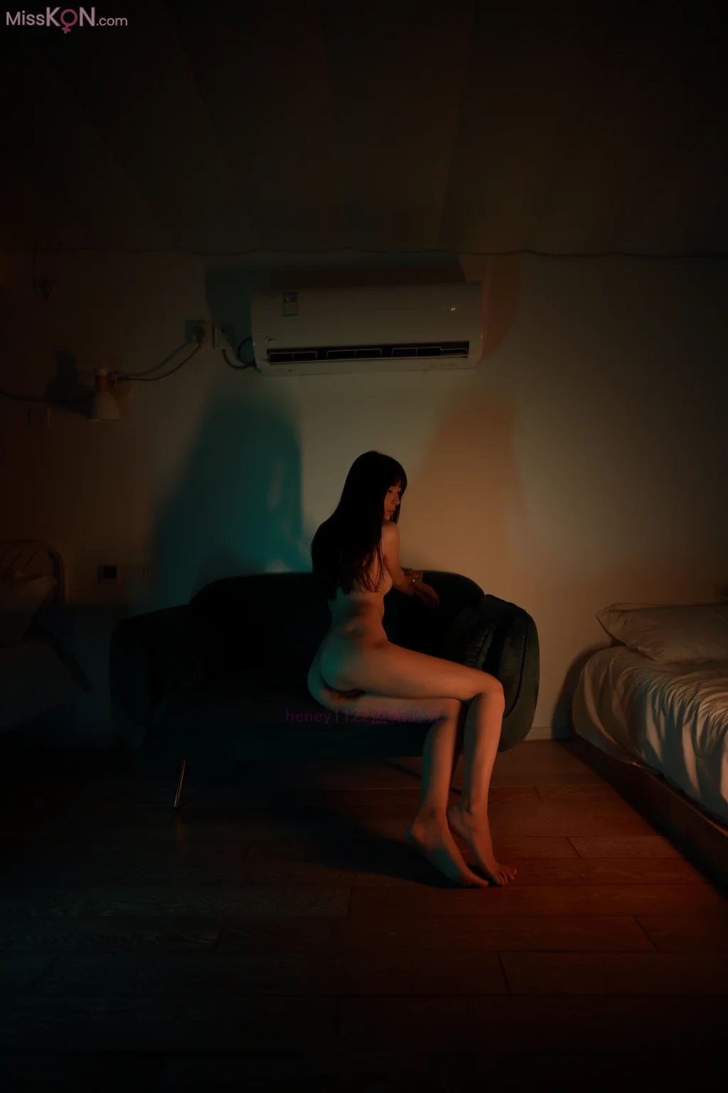 [XR Uncensored] Lin Yue Yi (林乐一)_ 酒店约拍美乳大长腿