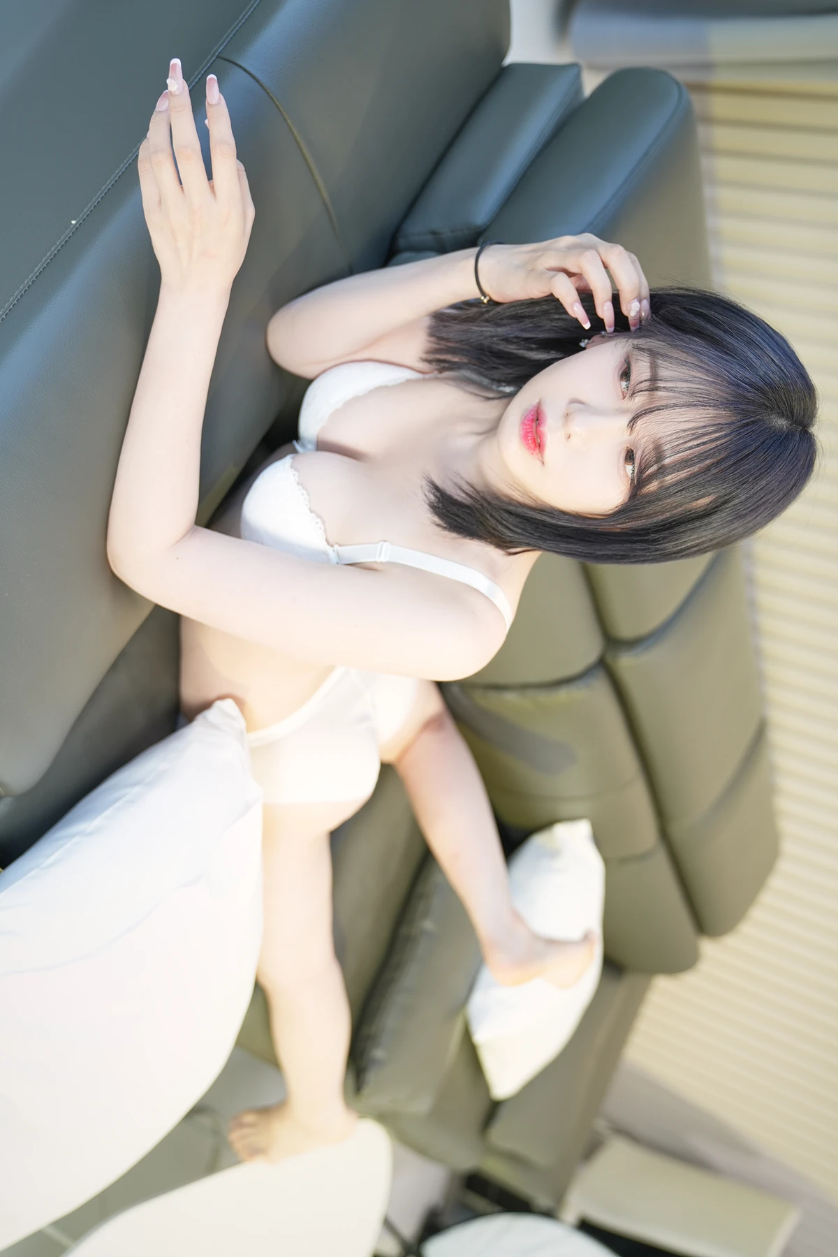 YeEun 예은, Photobook 「Pulvilla」