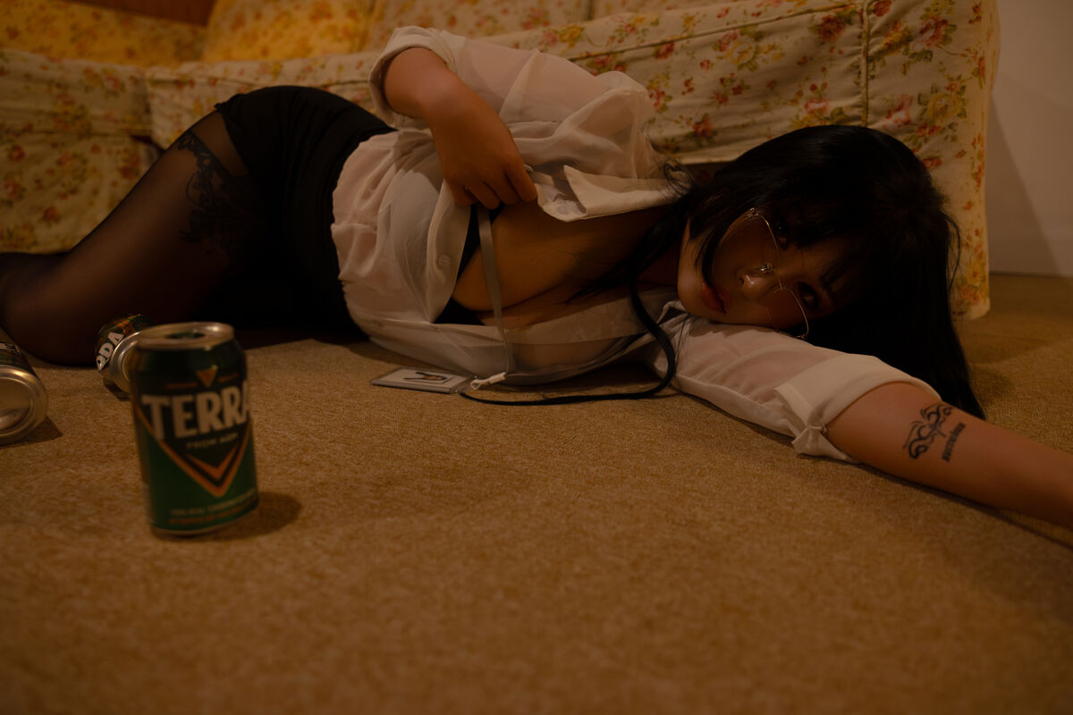 LEEYUIN - Girl Next Door Part01