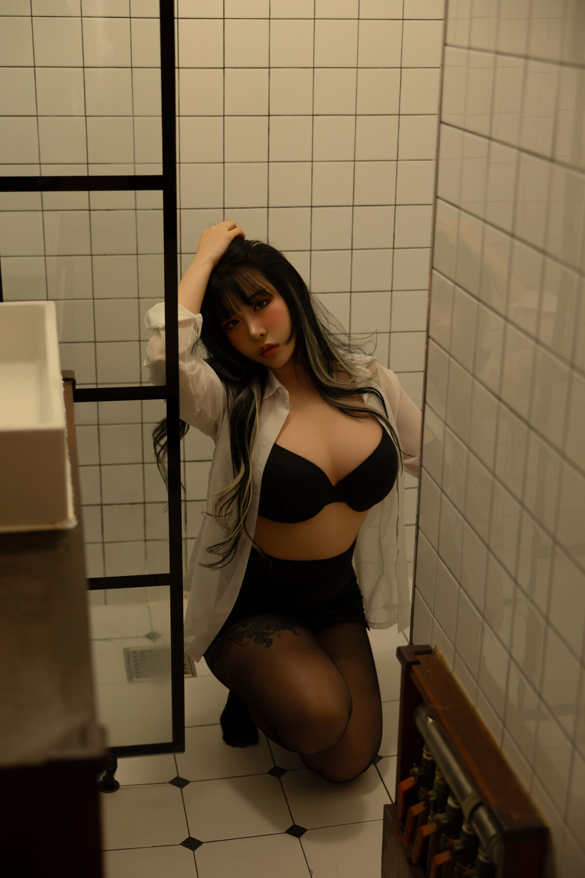 LEEYUIN - Girl Next Door Part01