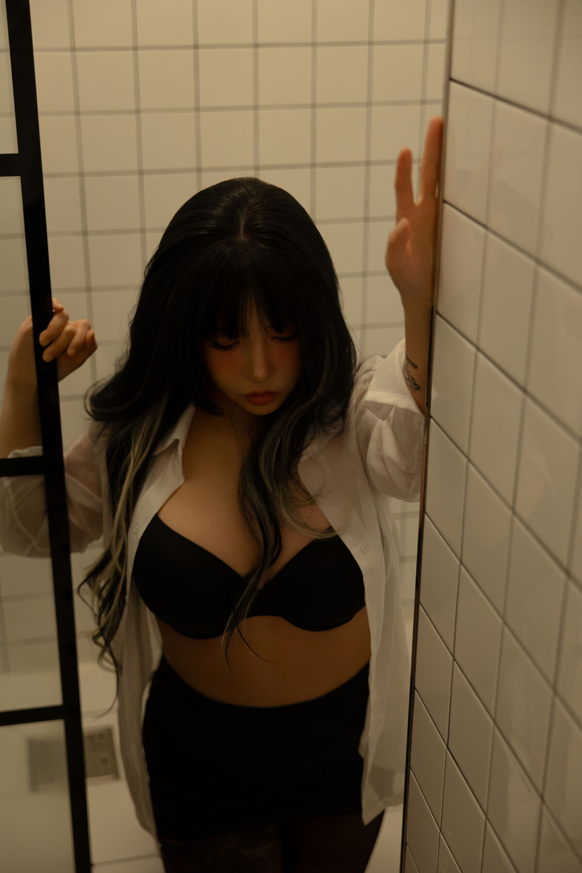 LEEYUIN - Girl Next Door Part01