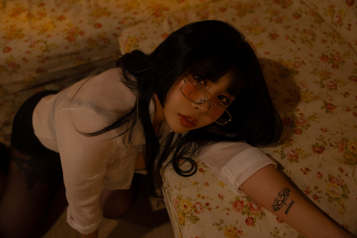 LEEYUIN - Girl Next Door Part01