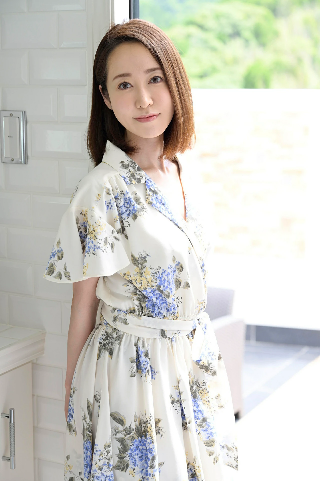 Yu Shinoda 篠田ゆう, 週刊ポストデジタル写真集 「避暑地で出会ったオンナ」 Set.03