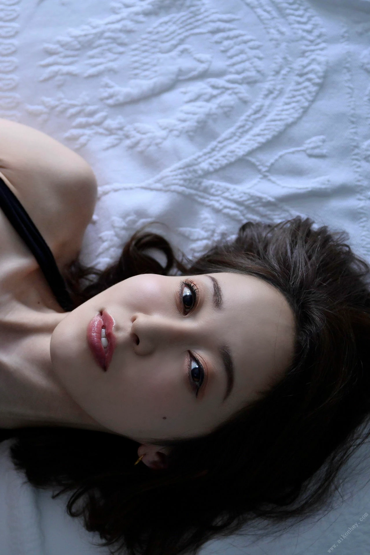 Yu Shinoda 篠田ゆう, 週刊ポストデジタル写真集 「避暑地で出会ったオンナ」 Set.03