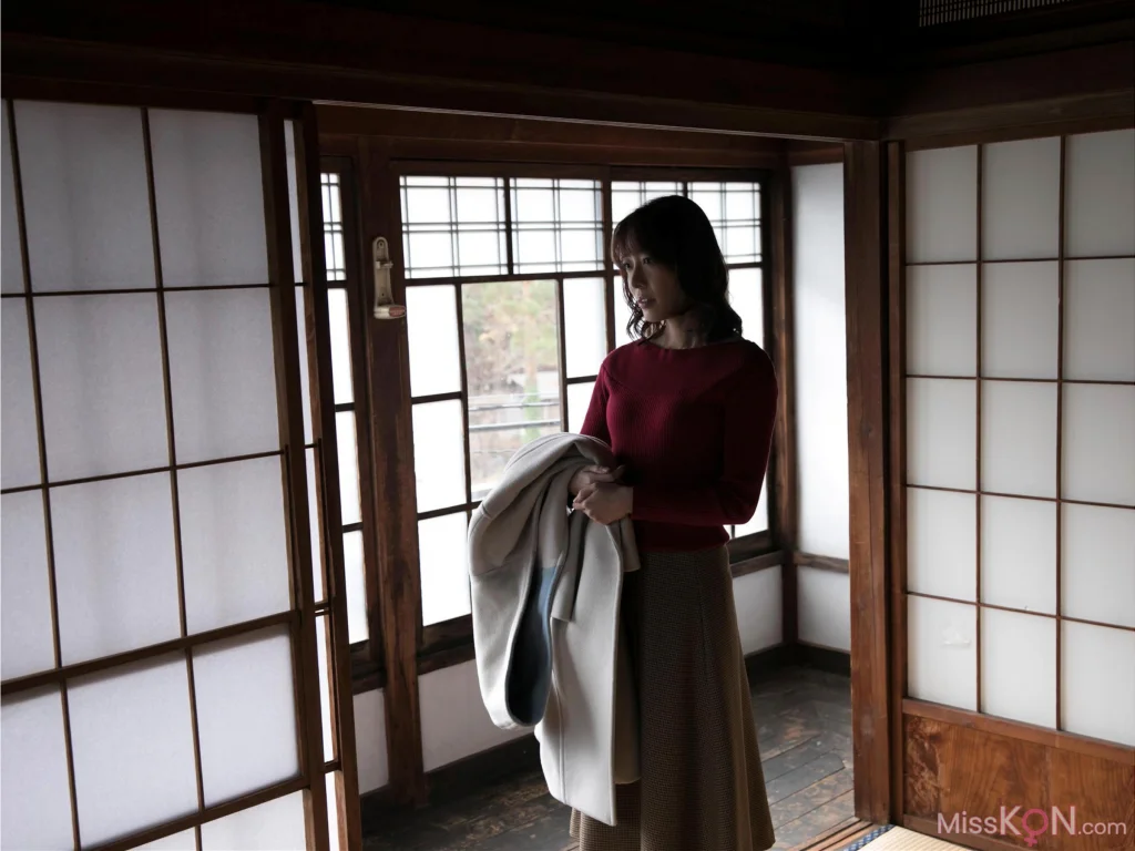 Manaka Matsuyama (松山まなか)_ 週刊ポストデジタル写真集 『鍛え抜かれたヘアヌード』