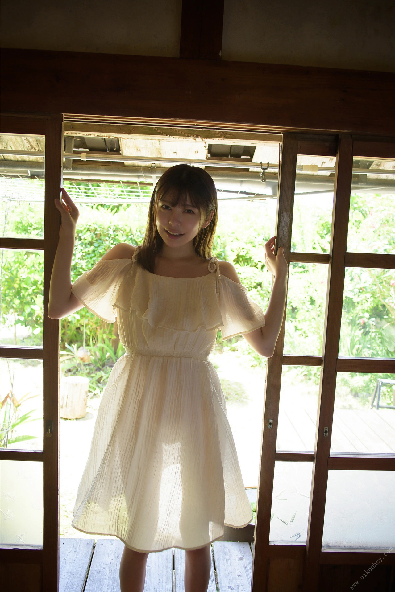 Hinako Mori 森日向子, ヌード写真集 「夏 駆ける 空 Blue sky Blue」 Set.01