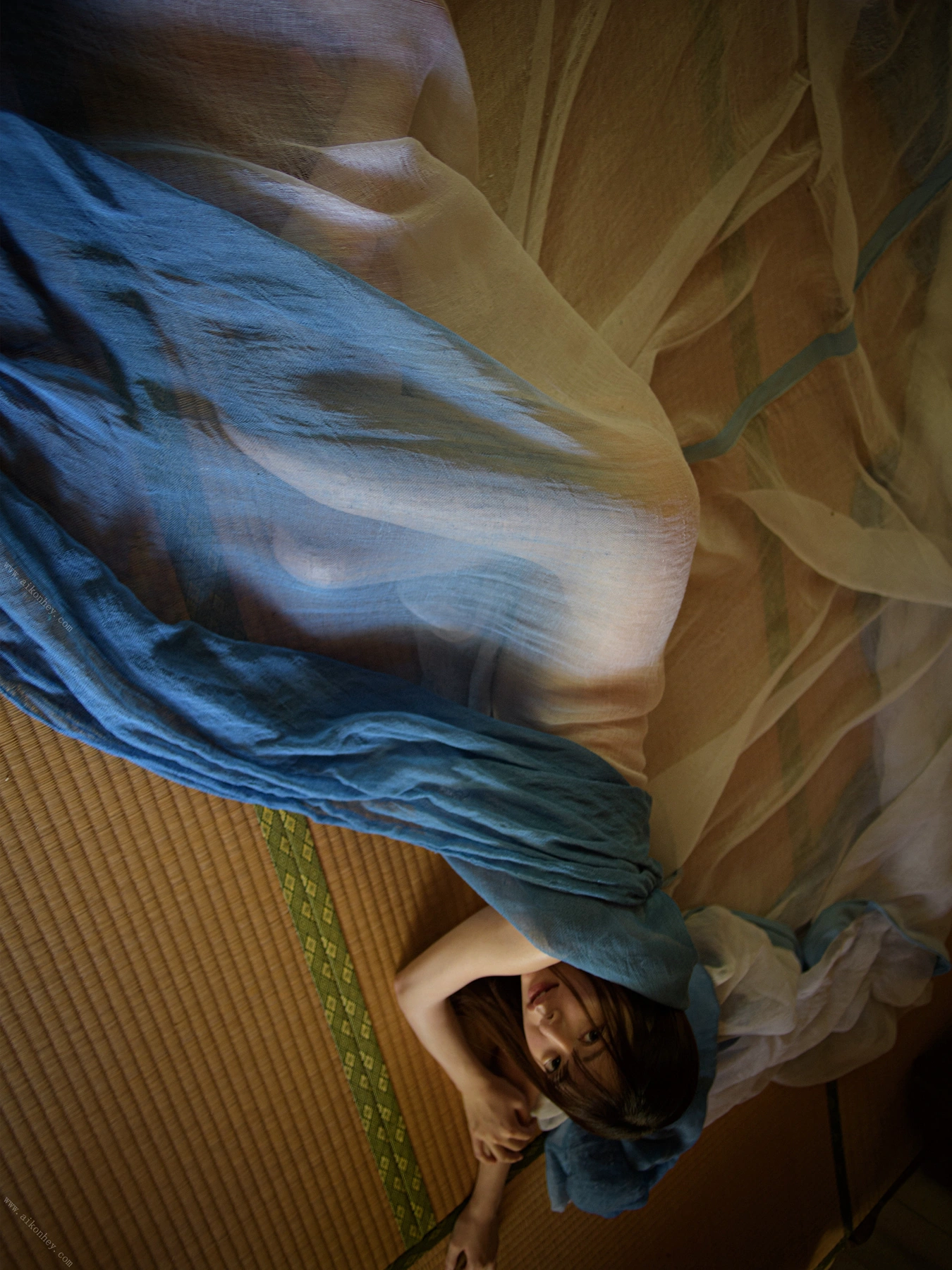 Hinako Mori 森日向子, ヌード写真集 「夏 駆ける 空 Blue sky Blue」 Set.01