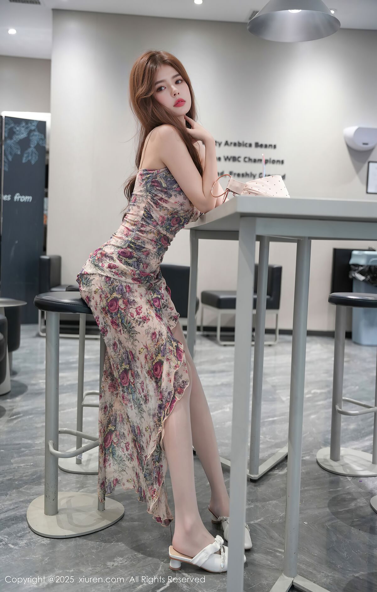 XiuRen秀人网 No.10128 拍黄瓜girl