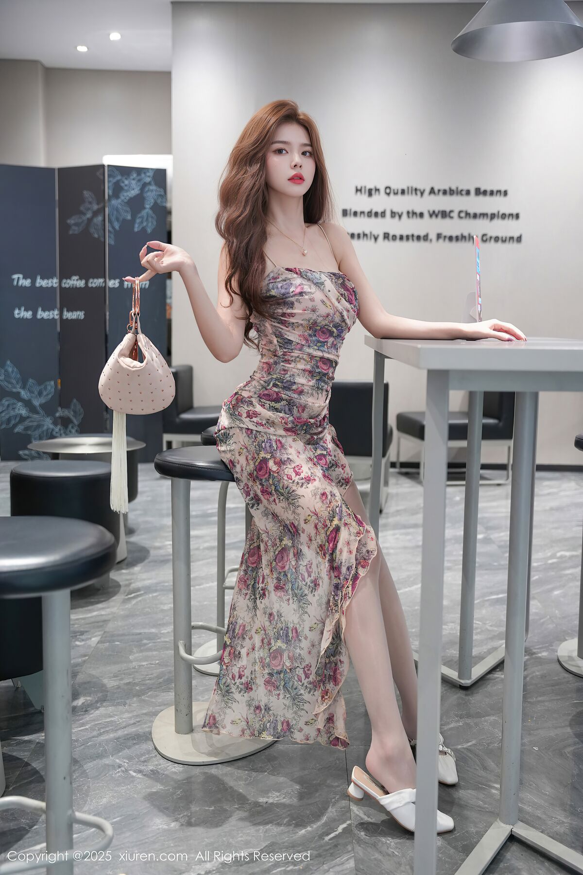 XiuRen秀人网 No.10128 拍黄瓜girl