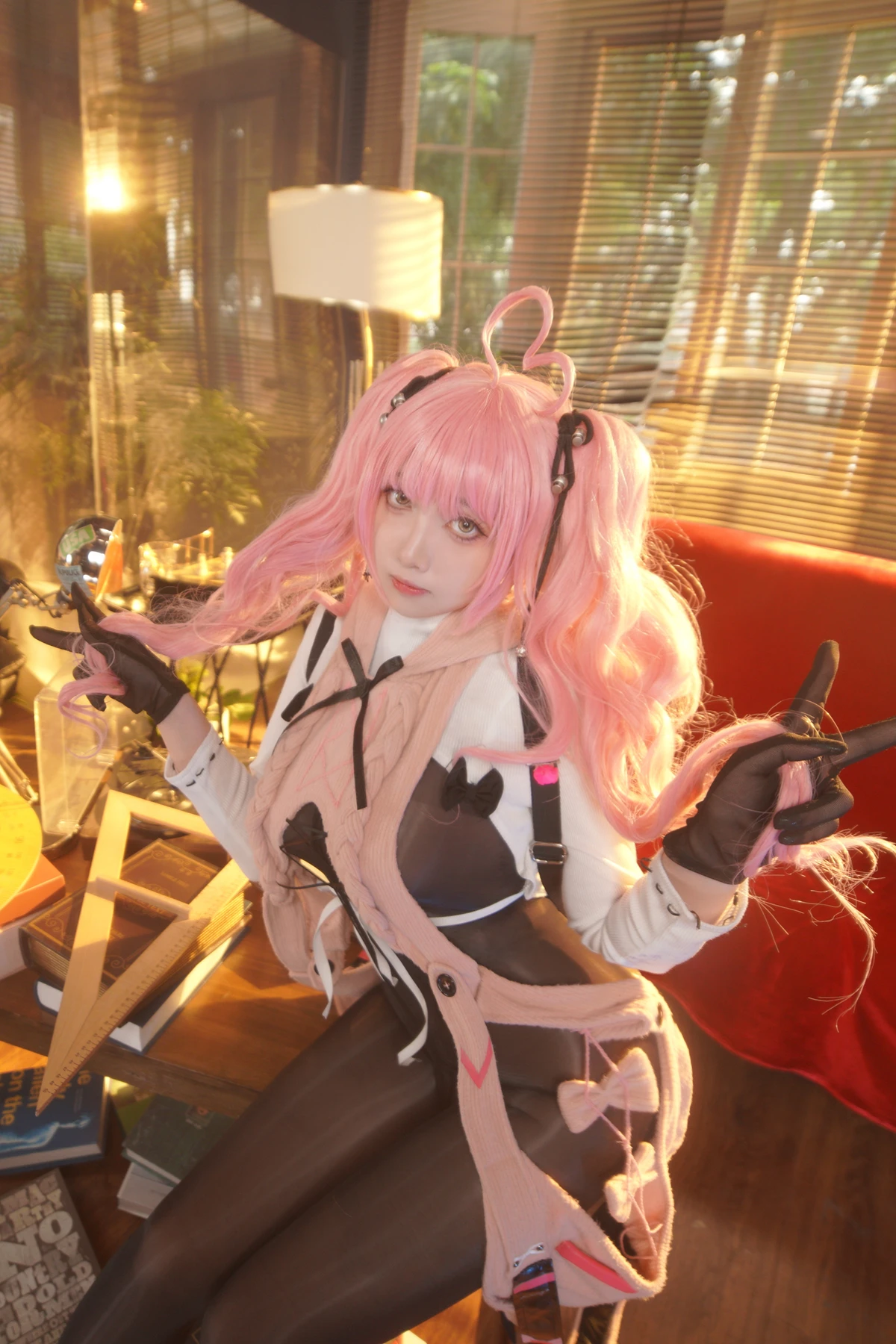 Cosplay 小和甜酒 – 交错战线卡提那