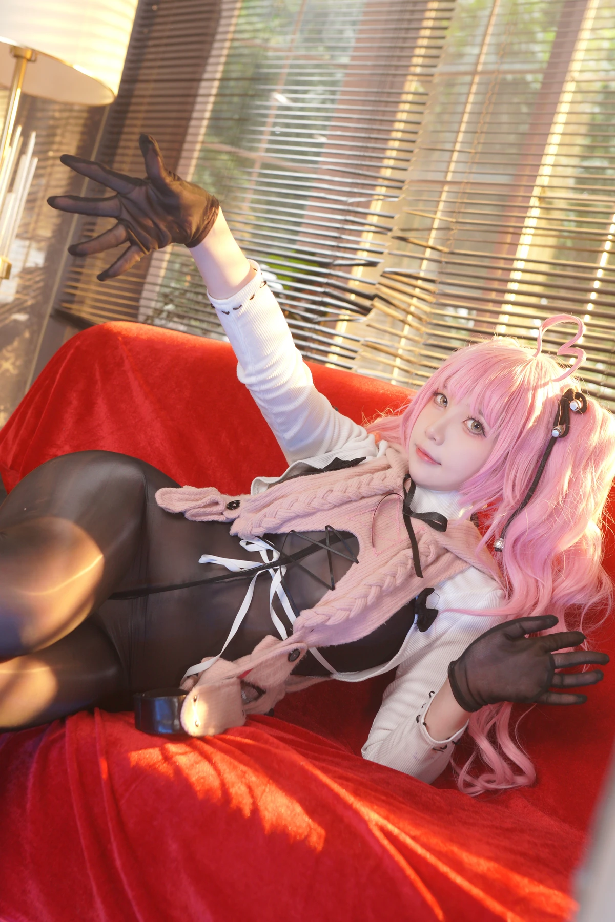 Cosplay 小和甜酒 – 交错战线卡提那